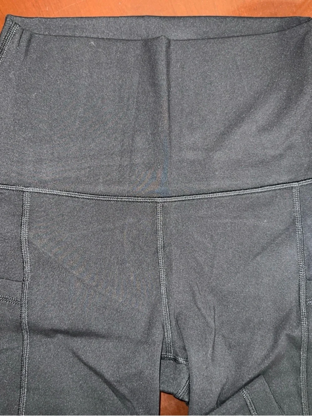Yogalicious Lux Lenox Pocket Crop Tight Leggings - Picture 6 of 16